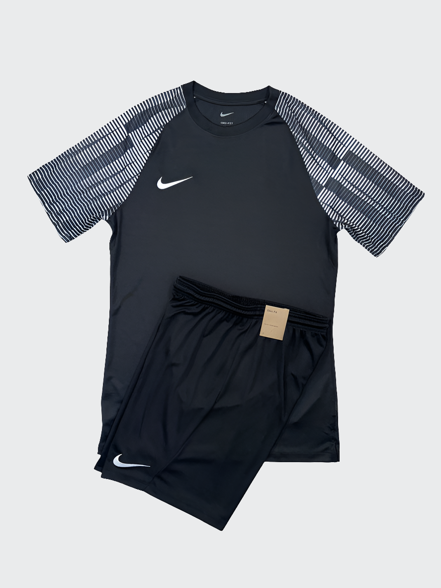 Ensemble Nike